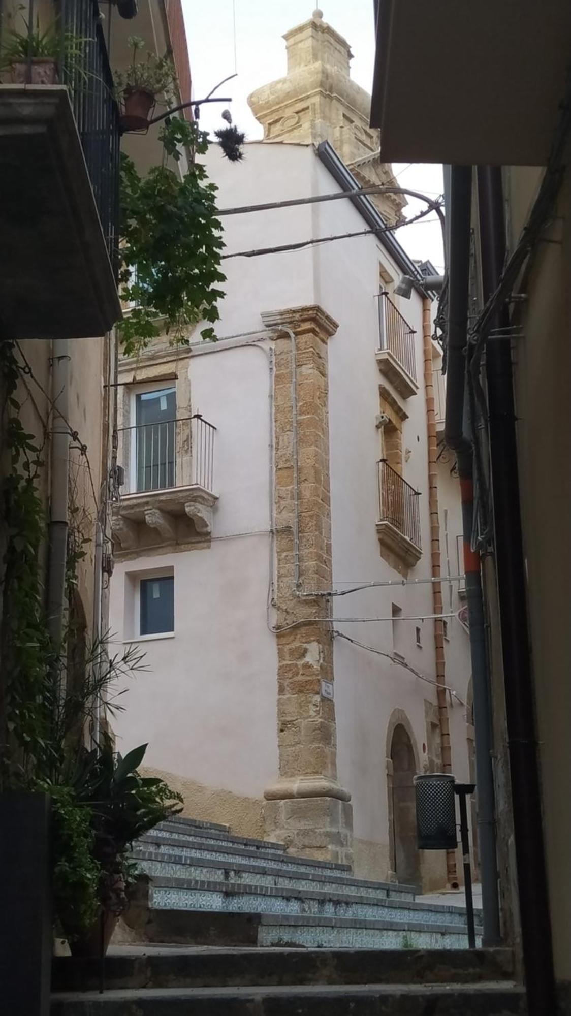 Guest House Alla Scala Caltagirone Eksteriør billede